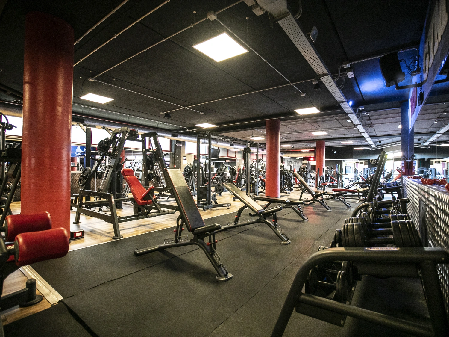 Sala Pesi 2
